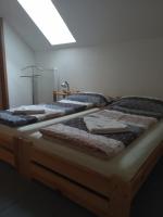 Camera Doppia con Letti Singoli con Bagno