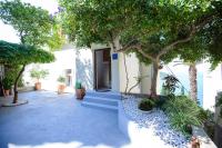 2-Bed Apt Sleeps 4 with Sea View 10 min to Beach - B&B Ragusa