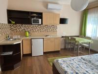 Appartamento con 2 Camere da Letto e Vista Giardino 