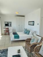 Studio with Terrace and 180 degree Sea View