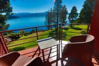 Apartment with Lake View