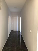 Estudio con vistas al jardín