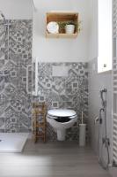 King Room with Roll-In Shower - Disability Access