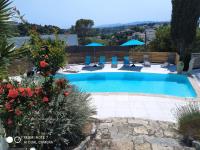 B&B Fréjus - VILLAS-Piscine les MIMOSAS - Bed and Breakfast Fréjus