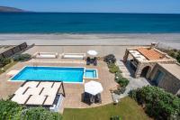 Beachfront villa Turquoise with private pool, BBQ and ping pong table - B&B Chionáto