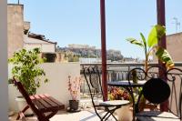 B&B Atenas - Mosaics Athens central Studio with Acropolis view - Bed and Breakfast Atenas