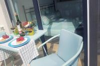 'Mint Fresh' Summer Studio in Batumi City Center - Bed and Breakfast Batoemi