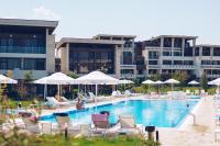 Apolonia Resort