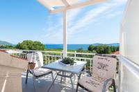 Apartment mit Balkon
