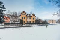 Schupplerova vila - B&B Hoštejn