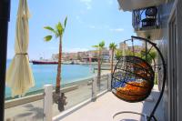 Yacht Villa - B&B Santi Quaranta