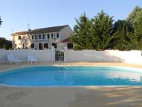 Domaine de la gare M - anciennement Logis de La Garenne - B&B Mortagne-sur-Gironde