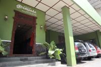 Cempaka Inn Syariah - B&B