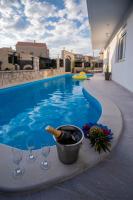 Villa Stoja near Dubrovnik with pool - B&B Ivanica