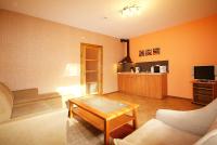 One-Bedroom Apartment with Private Entrance