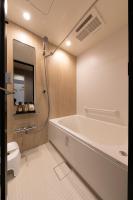 Three-Bedroom Apartment with Dining Table