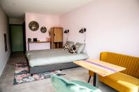 Tweepersoonskamer met 2 Aparte Bedden en Badkamer