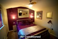 B&B West Chiltington - Luxurious Rural Cabin with Hot Tub - Bed and Breakfast West Chiltington