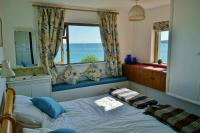 The Cottage - Sea Views, Direct Access to Beach, Pet Friendly - Chambres d'hôtes Stepaside