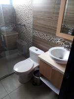 Moderno departamento 3B en Condominio La Victoria - Ferienwohnung Cuenca