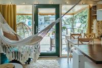 One-Bedroom Cottage in the trees