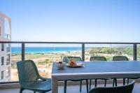 Stylish Seaside Escape with Balcony by Sea N' Rent - B&B