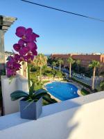 Ático dúplex con piscina privada y vistas al mar en Paraíso de Vera! - B&B Vera