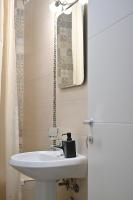 New Apartment CRISTAL in the city centre - Chambres d'hôtes Novi Sad