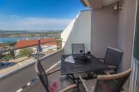 Apartment mit 2 Schlafzimmern und Meerblick