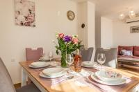 Little House By the Sea - Bed and Breakfast