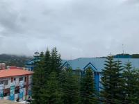 North 27 Hill Transient Rooms near Microtel Inn and Victory Liner Baguio - B&B