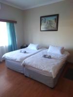 Camera Matrimoniale con Bagno in Comune 