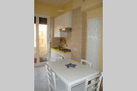 B&B Sanremo - Centrally located apt by harbour with elevator - Bed and Breakfast Sanremo