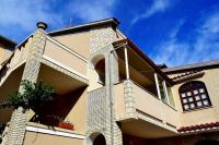 ZORO APARTMENTS - Ferienwohnung Rab