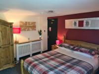 Tudor Lodge Hotel - B&B