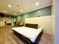 Triple Studio (Lower Ground Floor)