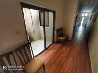 Town House with Private Pool in Village Centre - Ferienwohnung