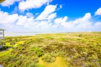 B&B Galveston - Beautiful two-bedroom with bay views in the lovely Pointe West Resort - Bed and Breakfast Galveston