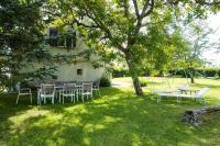 Beautiful 4-Bed House in Rilly-sur-Loire - Chambres d’hôtes