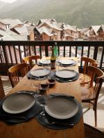 L'Ourson skis aux pieds - B&B Valmeinier