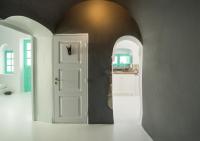 Superior Suite with Caldera View and Outdoor Plunge Pool