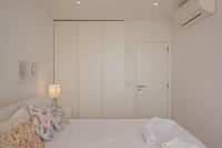 Magnificent 1 Bedroom Apartment With Views Over The Ocean - B&B Costa da Caparica