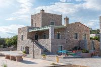 Villa Vasiliki Traditional House in Mani with Sea View - B&B Areopolis