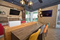 Casa Monkey Pärnu with sauna and terrace - B&B Pärnu