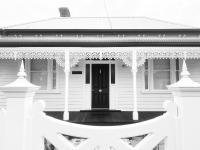 B&B Geelong West - Castlebar - Superior Boutique Accomodation - Steps to Pakington Street - Bed and Breakfast Geelong West