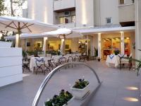 Hotel Nives, Szállodák - Riccione