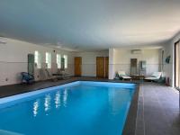 B&B Sailly-lez-Lannoy - Superbe studio privée au calme avec piscine et spa - Bed and Breakfast Sailly-lez-Lannoy