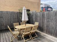 Central London Charming Camden Split Level Home - B&B