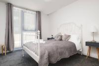 Luxury 2Bed Spacious Apartment- City Centre- Free Parking - B&B