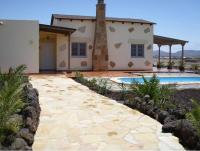 Villa con 3 Camere da Letto (2 Adulti)